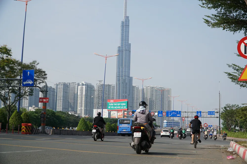 Đường sá thông thoáng vào ngày đầu năm mới.