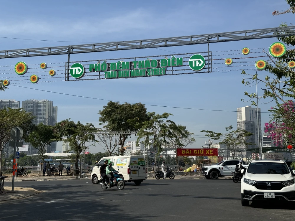 phố đêm Thảo Điền