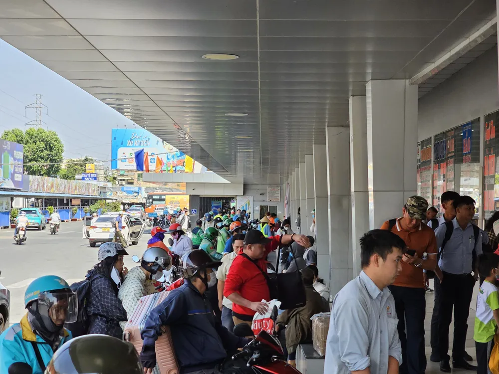 Bến xe miền Tây