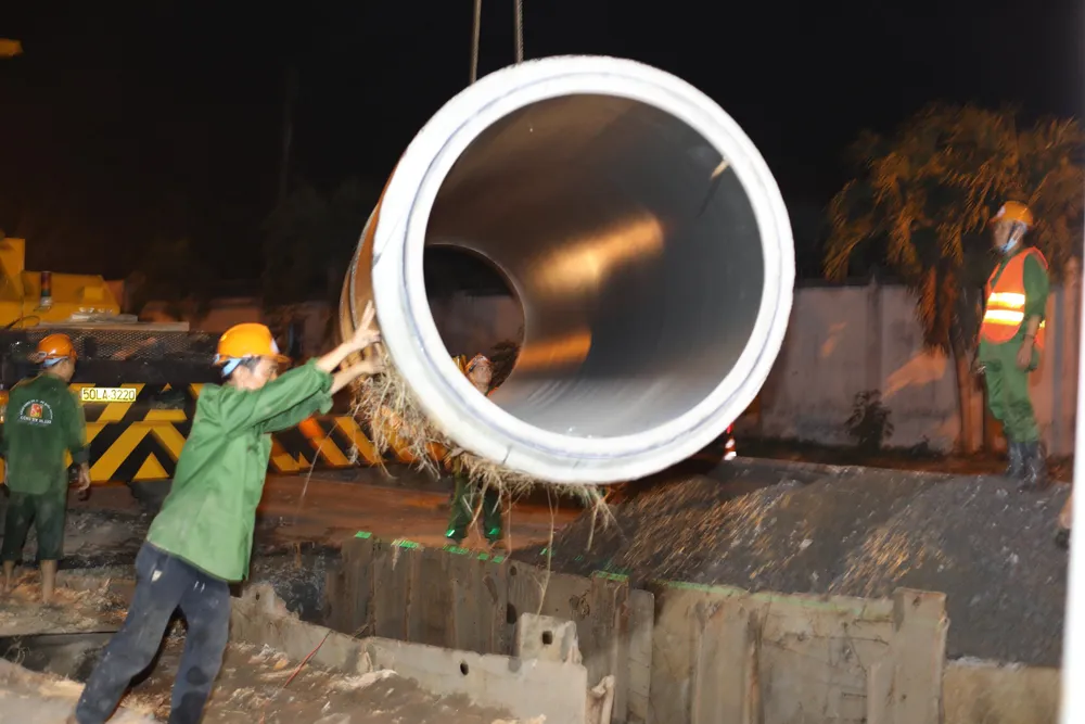 SAWACO đảm bảo cung cấp cấp nước sạch cho 10 triệu dân ở TP.HCM. Ảnh: NGỌC BÍCH Đảm bảo cấp nước sạch cho 10 triệu dân ở TP.HCM