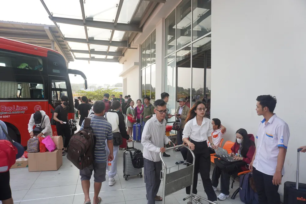 về quê đón tết