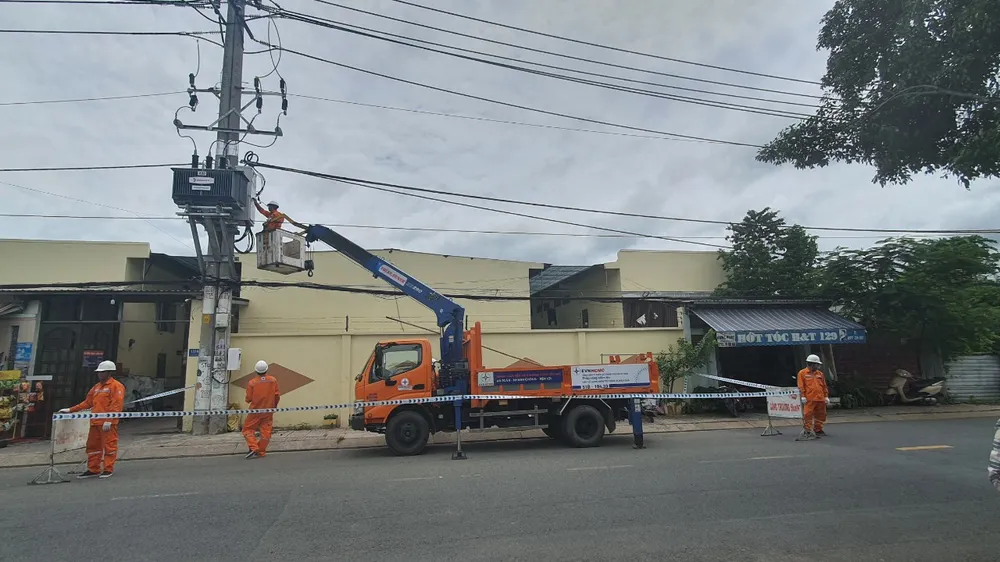 TP.HCM đảm bảo cung cấp điện lễ 30-4 và 1-5.