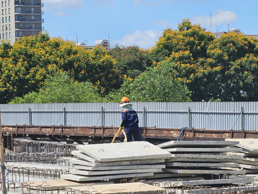 dự án trọng điểm của TP.HCM thi công xuyên lễ.