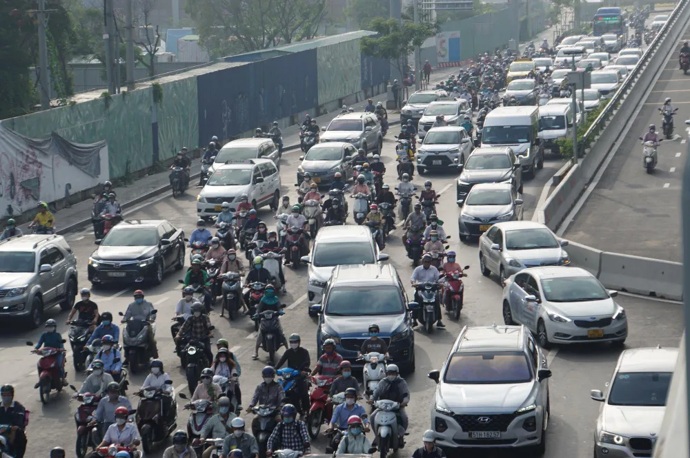 TP.HCM yêu cầu yêu cầu các dự án đầu tư có phát sinh gia tăng nhu cầu giao thông lớn phải thực hiện khảo sát, tính toán và đánh giá tác động giao thông. Ảnh: ĐT TP.HCM yêu cầu các chủ đầu tư phải đánh giá tác động giao thông