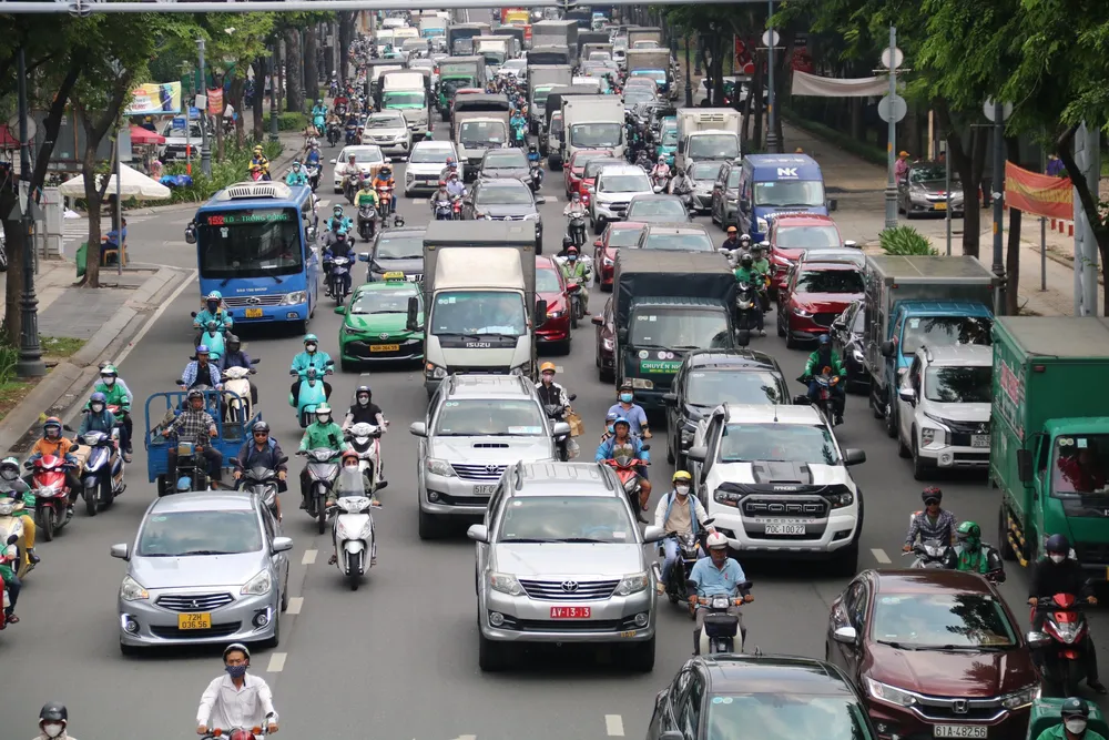 Năm 2025 TP.HCM sẽ kiểm soát khí thải xe máy và ô tô