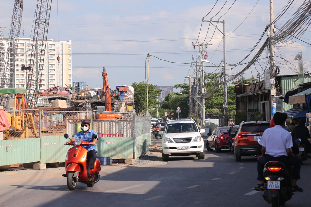 thông xe cầu Nam Lý vào tháng 9
