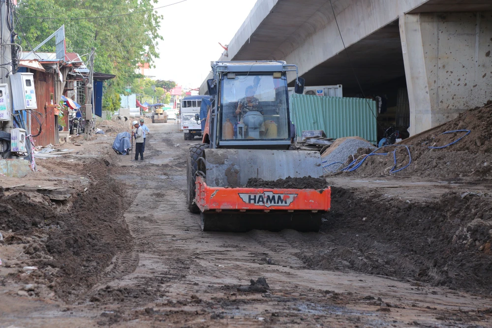thông xe cầu Nam Lý vào tháng 9