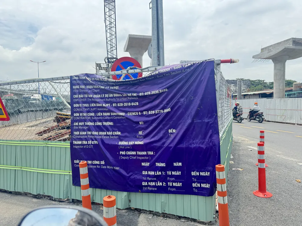 đề xuất cấm container, xe tải trên 5 tấn lưu thông lên cầu vượt ngã tư Thủ Đức