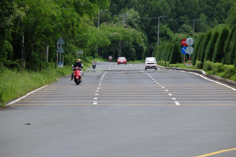Đường Rừng Sác là trục giao thông chính kết nối với huyện Cần Giờ. Lý do phải nâng cấp hàng loạt cầu ở đường Rừng Sác, Cần Giờ