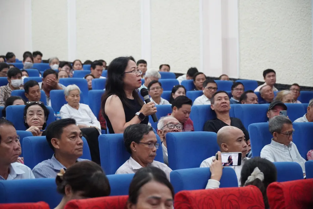 Người dân mong muốn được tham gia cùng chính quyền xác định giá đất để tính tiền bồi thường dự án vành đai 2. Ảnh: CTV Người dân mong muốn được tham gia cùng chính quyền xác định giá đất để tính tiền bồi thường dự án vành đai 2