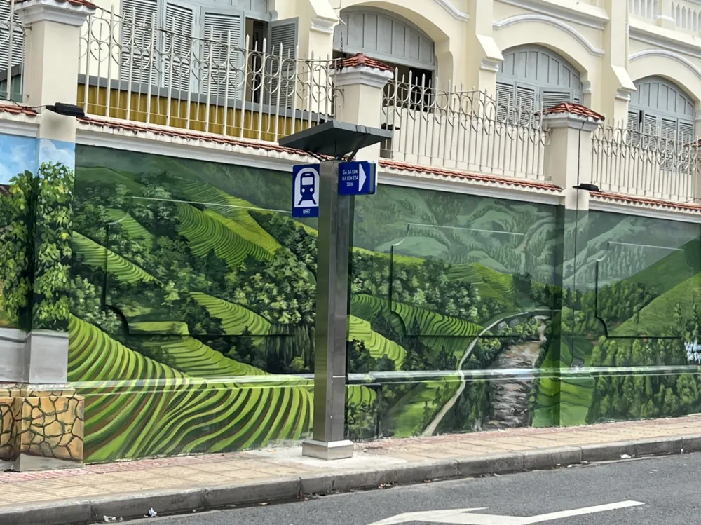 Biển chỉ dẫn vừa được lắp đặt. bien-bao-metro.jpg