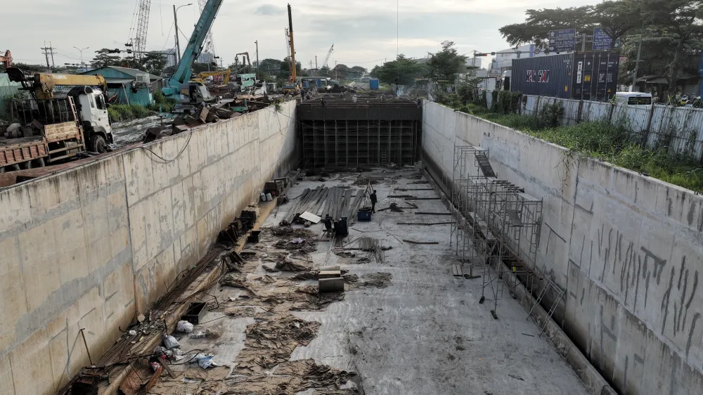 Dự án hầm chui Nguyễn Văn Linh - Nguyễn Hữu Thọ.