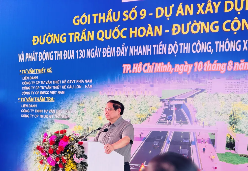 Thủ tướng Chính phủ Phạm Minh Chính đánh giá cao sự nỗ lực của Đảng bộ, Chính quyền, nhân dân TP.HCM. Ảnh: ĐÀO TRANG Thủ tướng Phạm Minh Chính