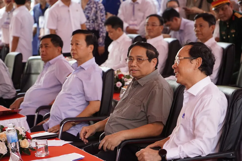 Thủ tướng Chính phủ dự lễ thông xe hầm chui Trần Quốc Hoàn, quận Tân Bình. Ảnh: ĐÀO TRANG thu-tuong-chinh-phu.jpg