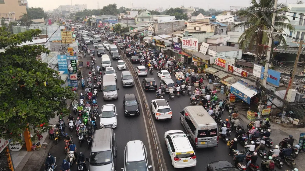 TP.HCM khởi công hàng loạt dự án trọng điểm vào dịp 30-4-2025. Ảnh: ĐÀO TRANG Khởi công dự án trọng điểm vào 30-4-2025
