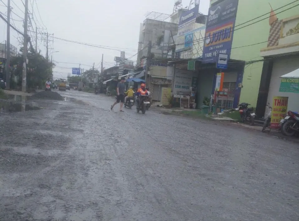 Đường Lò Lu được thảm nhựa. đường Lò Lu được mở rộng