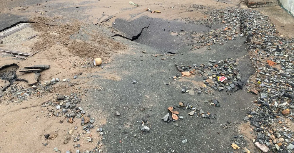 Hố sâu khổng lồ