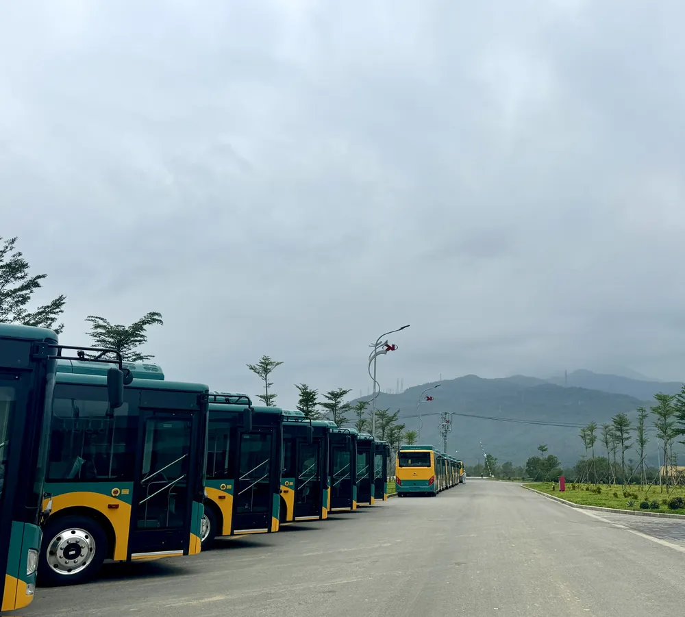 Miễn phí vé xe buýt cho 17 tuyến kết nối metro số 1 trong 1 tháng đầu