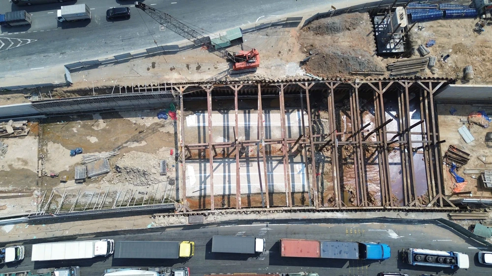 Các anh hùng thầm lặng thi công xuyên Tết để đưa công trình trọng điểm về đích