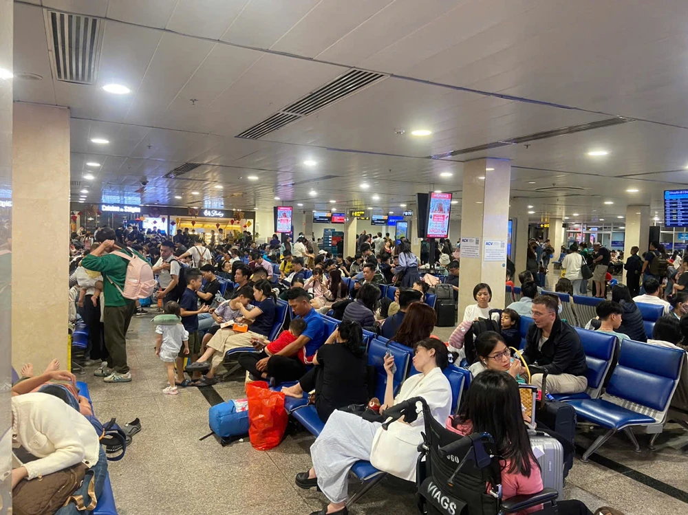 tan-son-nhat-101-10.jpg