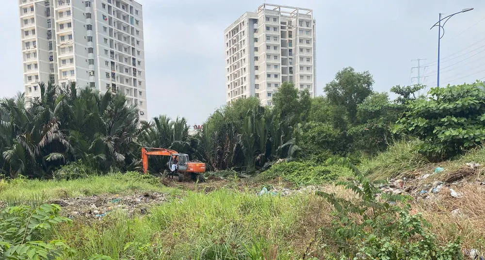 Khu vực thi công hạng mục cầu vượt rẽ trái, nút giao Mỹ Thuỷ.