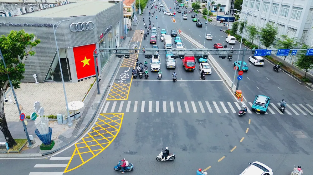 Vạch mắt võng xuất hiện tại giao lộ Lê Duẩn - Tôn Đức Thắng