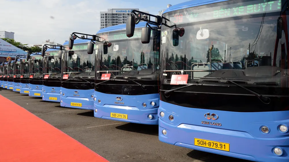 1-tuyen-xe-buyt-1.jpg