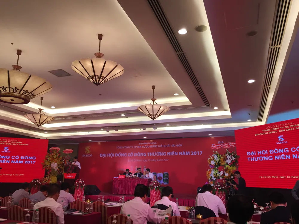 Chi thêm 900 tỉ để dán tem, giá bia Sài Gòn có tăng? ảnh 1