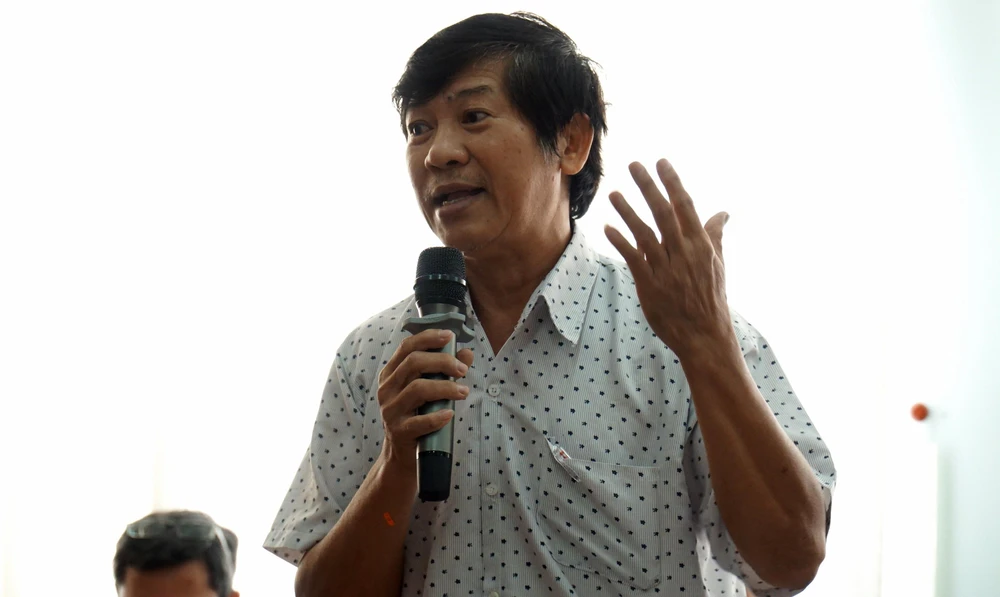 Ông Hồ Hoàng Hùng, cha của nạn nhân tại buổi họp báo. Ảnh: HH Ông Hồ Hoàng Hùng, cha của nạn nhân tại buổi họp báo. Ảnh: HH