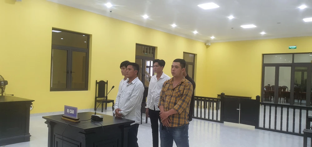 bị cáo tự tử kêu oan