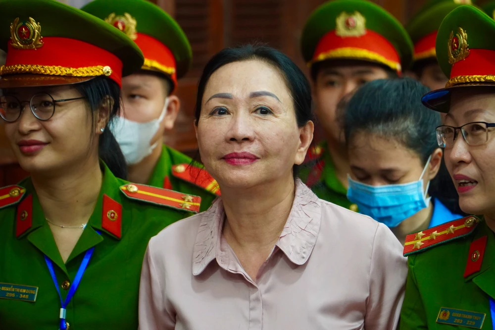 Bị cáo Trương Mỹ Lan tại tòa. Ảnh: HOÀNG GIANG truong-my-lan-44.jpg