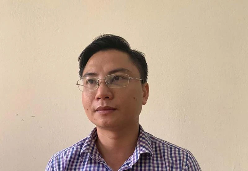 Bắt giam hai đối tượng xưng phóng viên cưỡng đoạt tài sản ảnh 1