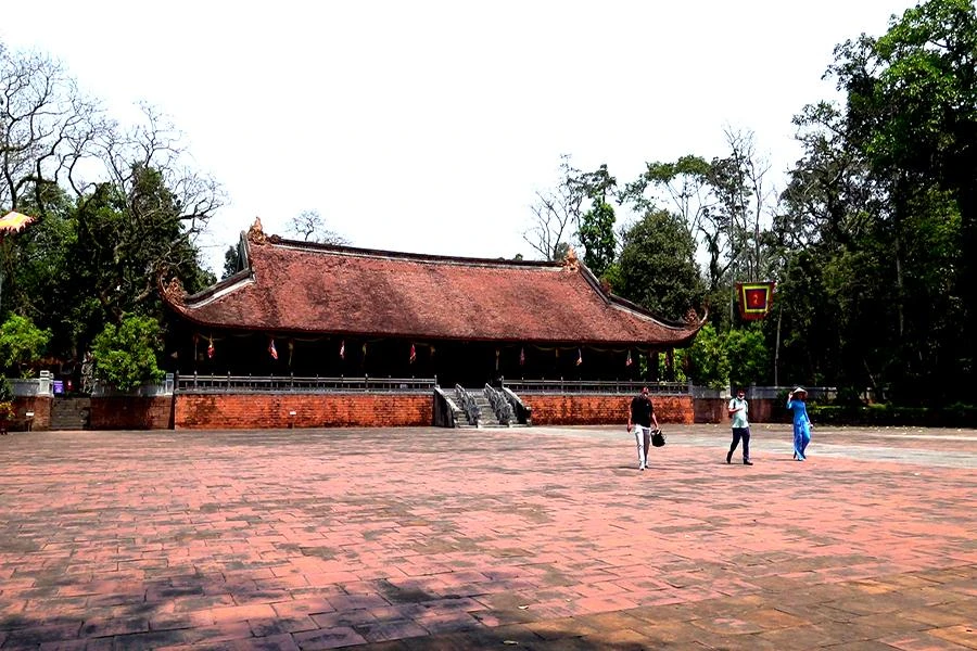 Chính điện Lam Kinh thuộc khu di tích lịch sử, văn hóa và kiến trúc nghệ thuật quốc gia đặc biệt Lam Kinh, huyện Thọ Xuân (Thanh Hóa) đã chính thức mở cửa đón khách sau hơn 10 năm tu bổ, tôn tạo và phục hồi. Ảnh: ĐẶNG TRUNG