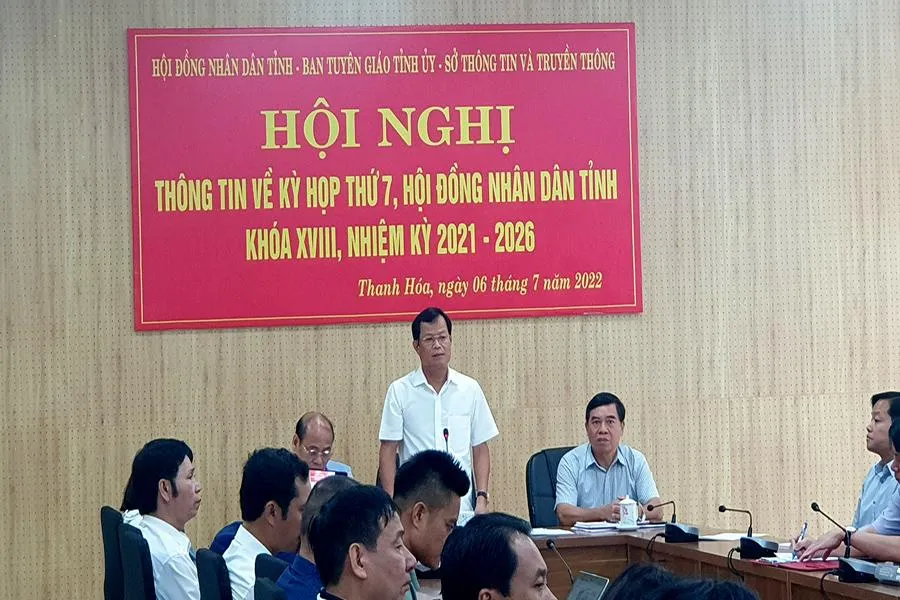 Phó Chủ tịch HĐND tỉnh Thanh Hóa Nguyễn Quang Hải trả lời báo chí trước thềm kỳ họp thứ 7, HĐND tỉnh Thanh Hóa. Ảnh: ĐẶNG TRUNG