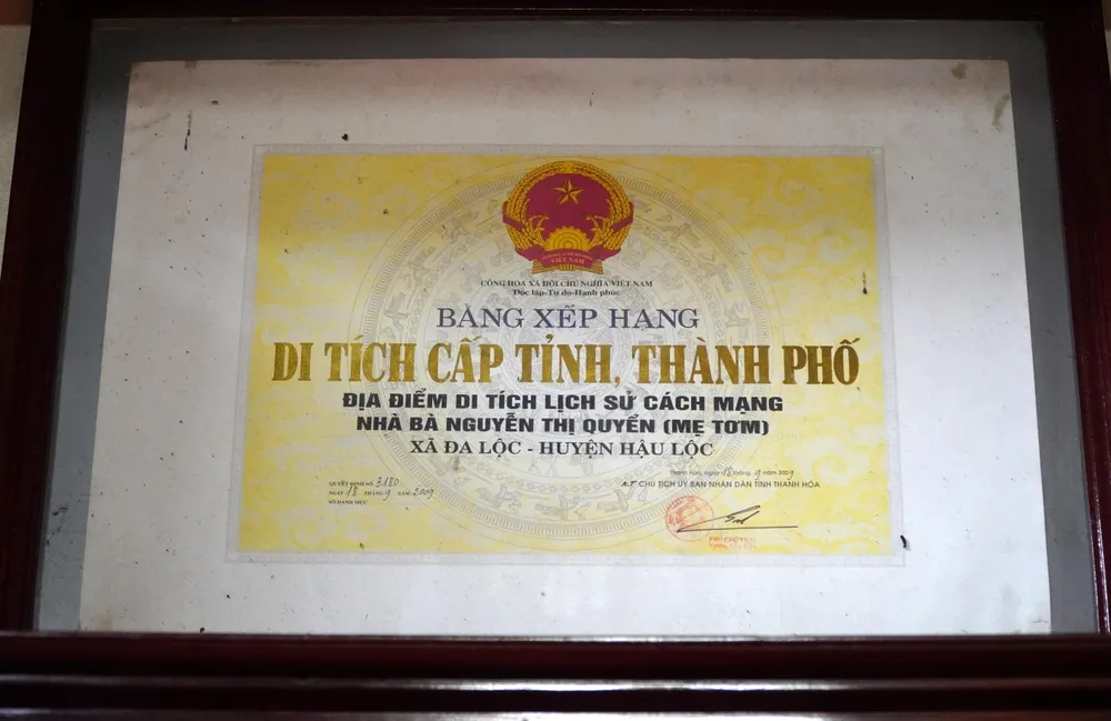 UBND tỉnh Thanh Hóa xếp hạng di tích lịch sử cách mạng nhà bà Nguyễn Thị Quyển (Mẹ Tơm) là di tích lịch sử cách mạng cấp tỉnh. Ảnh: ĐẶNG TRUNG