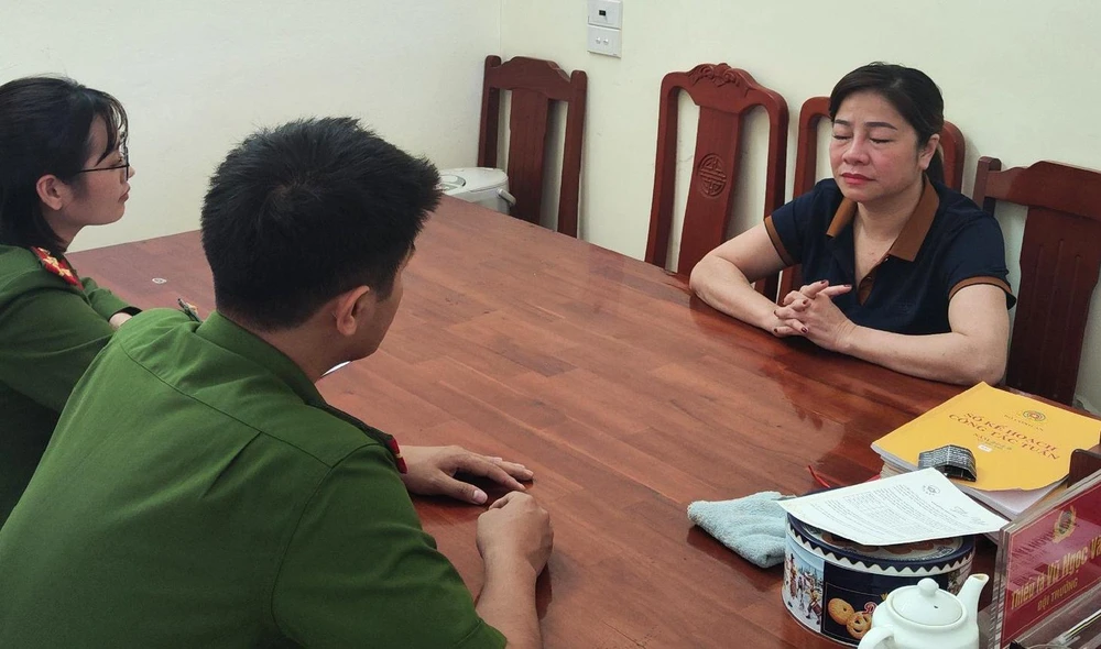 Trần Thị Anh bị Công an huyện Triệu Sơn bắt giam ba tháng để điều tra về hành vi che giấu tội phạm. Ảnh: Công an cung cấp