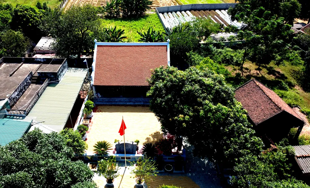 Mẹ Tơm và những người thân trong gia đình đã có công nuôi giấu nhiều cán bộ của Đảng.