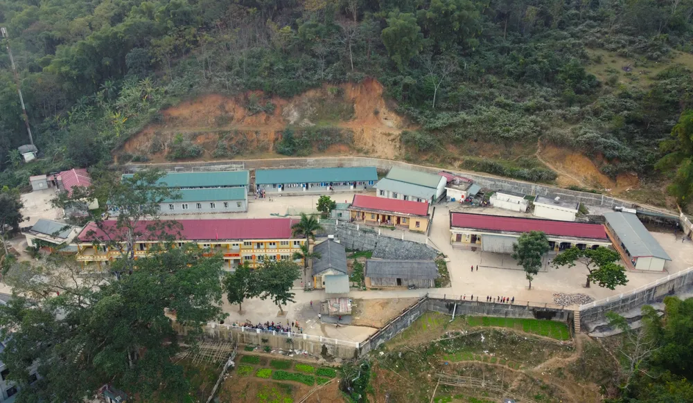 Trường Phổ thông dân tộc bán trú THCS Trung Lý ở huyện biên giới Mường Lát. Ảnh: ĐẶNG TRUNG