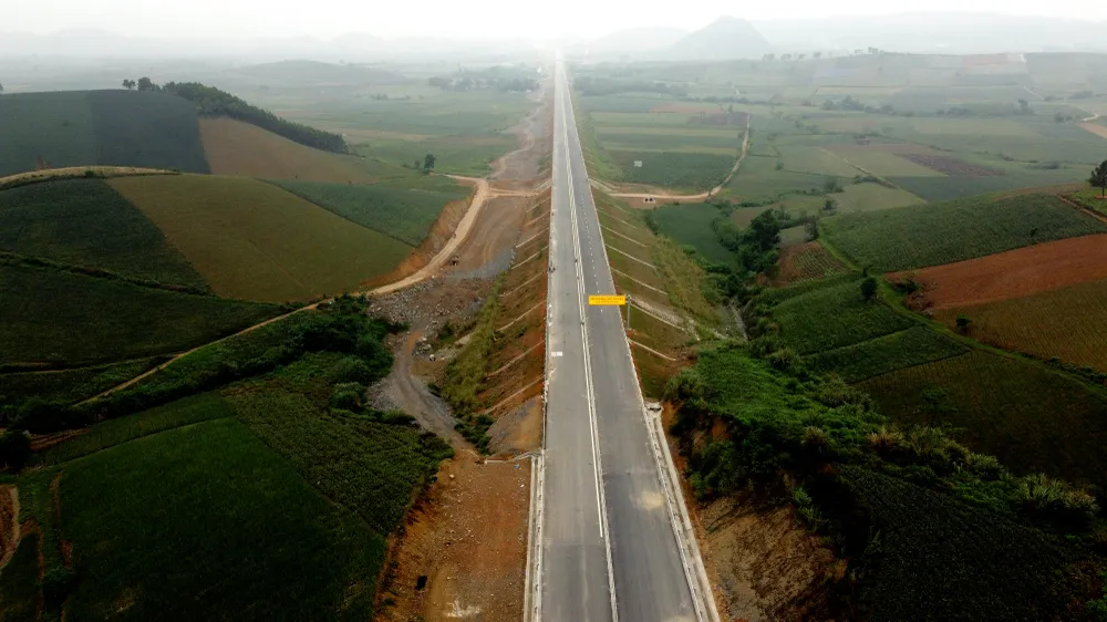 Cao tốc Bắc Nam đoạn Mai Sơn – Quốc lộ 45 thông xe 30-4