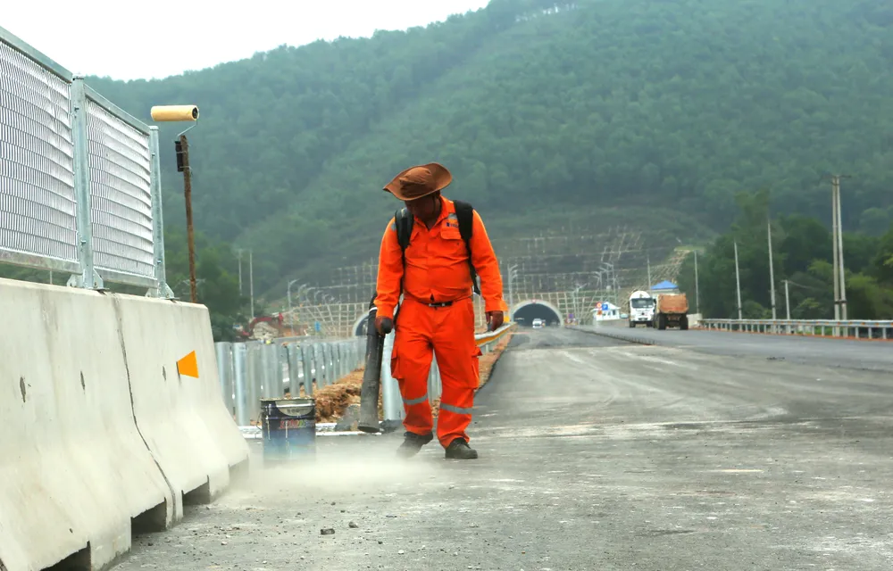 Cao tốc Bắc Nam đoạn Mai Sơn – Quốc lộ 45 thông xe 30-4