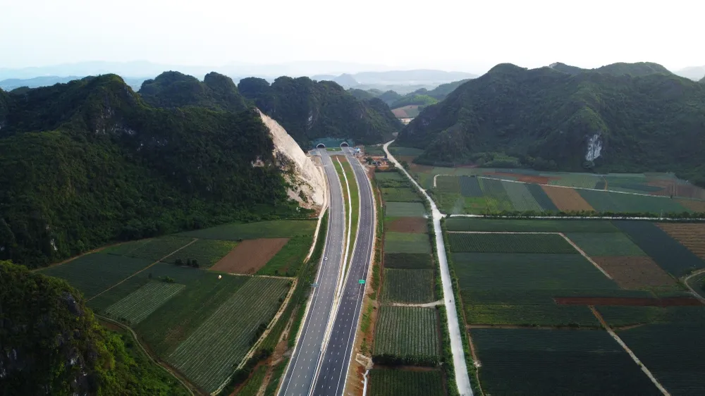 Cao tốc Mai Sơn - Quốc lộ 45 đoạn qua huyện Yên Mô (Ninh Bình)