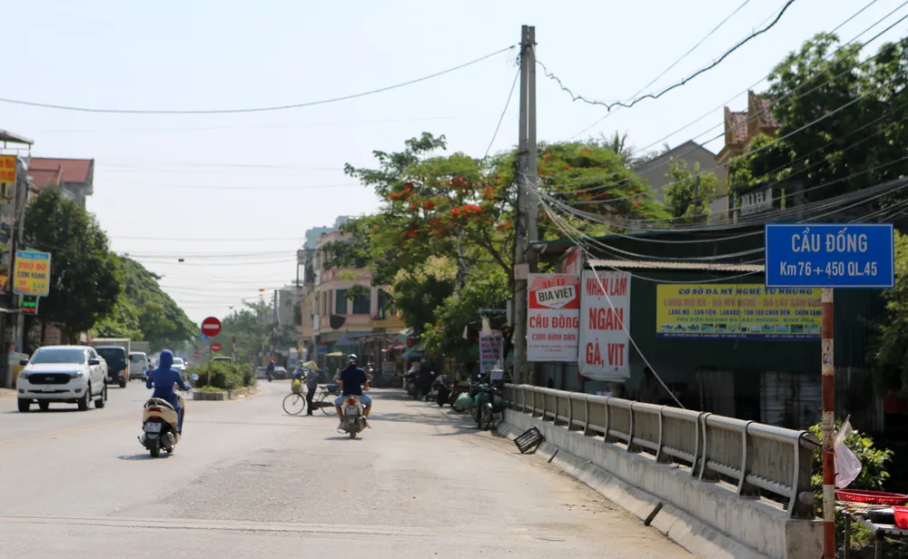 Dự án đầu tư xây dựng công trình mở rộng đại lộ Lê Lợi điểm đầu đoạn từ ngã tư Phú Sơn đến cầu Đống (TP Thanh Hóa). Ảnh: ĐẶNG TRUNG