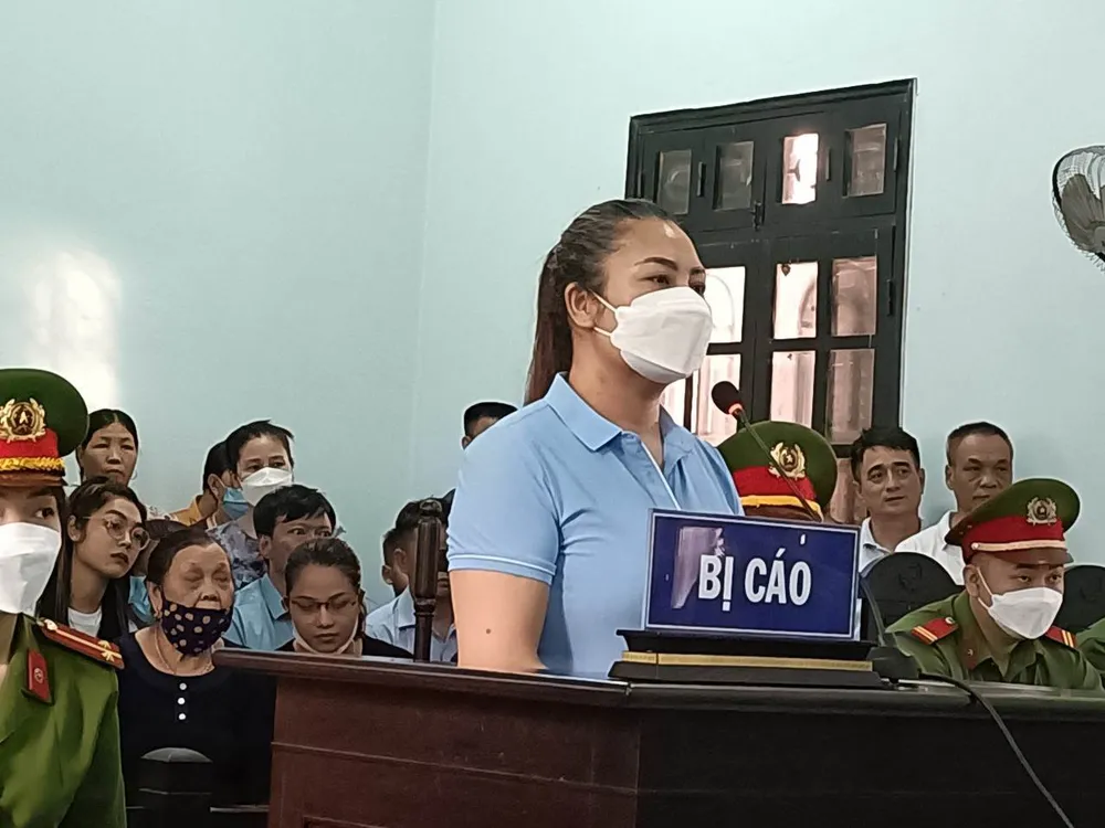 Nguyễn Thị Ngân bị TAND huyện Bá Thước tuyên phạt 20 tháng tù. Ảnh: ĐT Nguyễn Thị Ngân bị TAND huyện Bá Thước tuyên phạt 20 tháng tù. Ảnh: ĐT