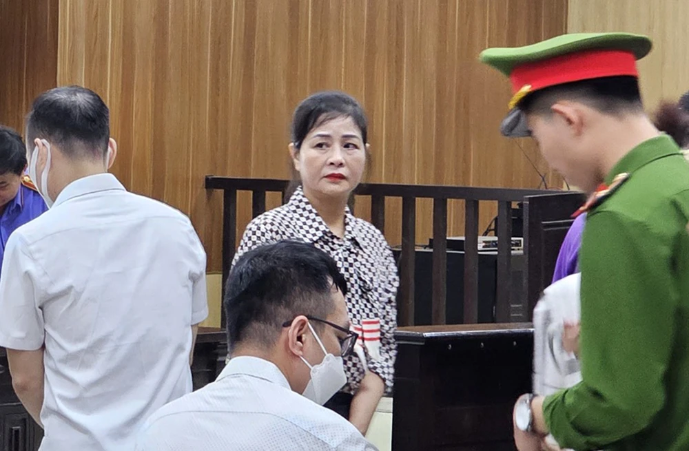 Bị cáo Phạm Thị Hằng (cựu Giám đốc Sở GD&amp;ĐT tỉnh Thanh Hóa) tại tòa sáng 20-7. Ảnh: ĐT