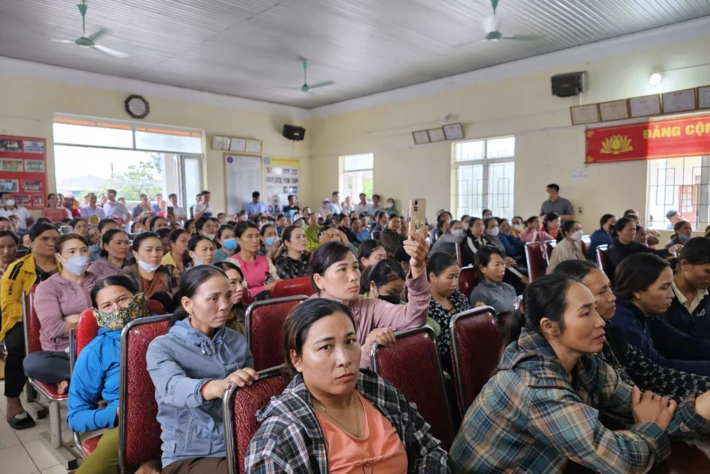 Trước khi triển khai dự án, chính quyền địa phương đã gặp gỡ, tuyên truyền cho người dân xã Hải Hà hiểu rõ về ý nghĩa của dự án. Ảnh: MINH ANH Dự-Án-Bến-Cảng-Số-3-Thị-Xã-Nghi-Sơn-Thanh-Hóa-Thanh-Hóa-Trẻ-Em-1.jpg
