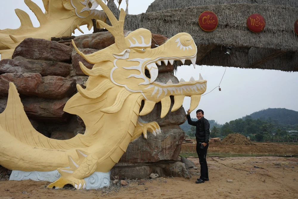 Cận cảnh 4 tượng rồng giống giun… ở Thanh Hóa gây tranh cãi trên mạng-7.jpg