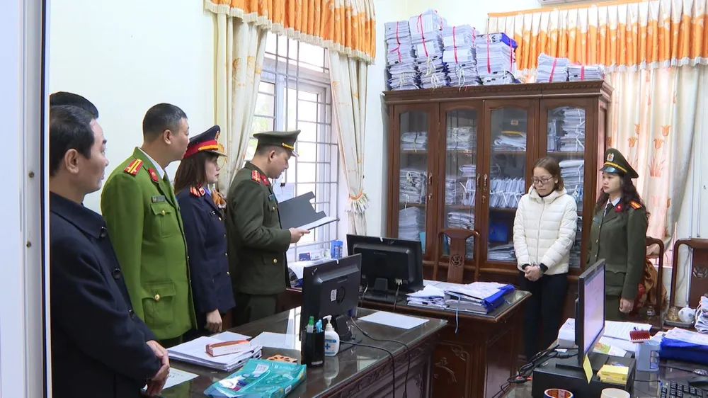 Khởi tố 23 bị can phạm tội đưa hối lộ và nhận hối lộ lớn nhất ở Thanh Hóa.jpg