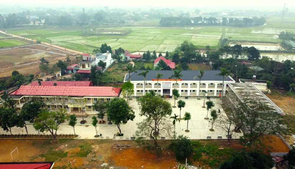 Cận cảnh ngôi làng dân hiến đất mở đường rộng như đô thị - 11.JPG