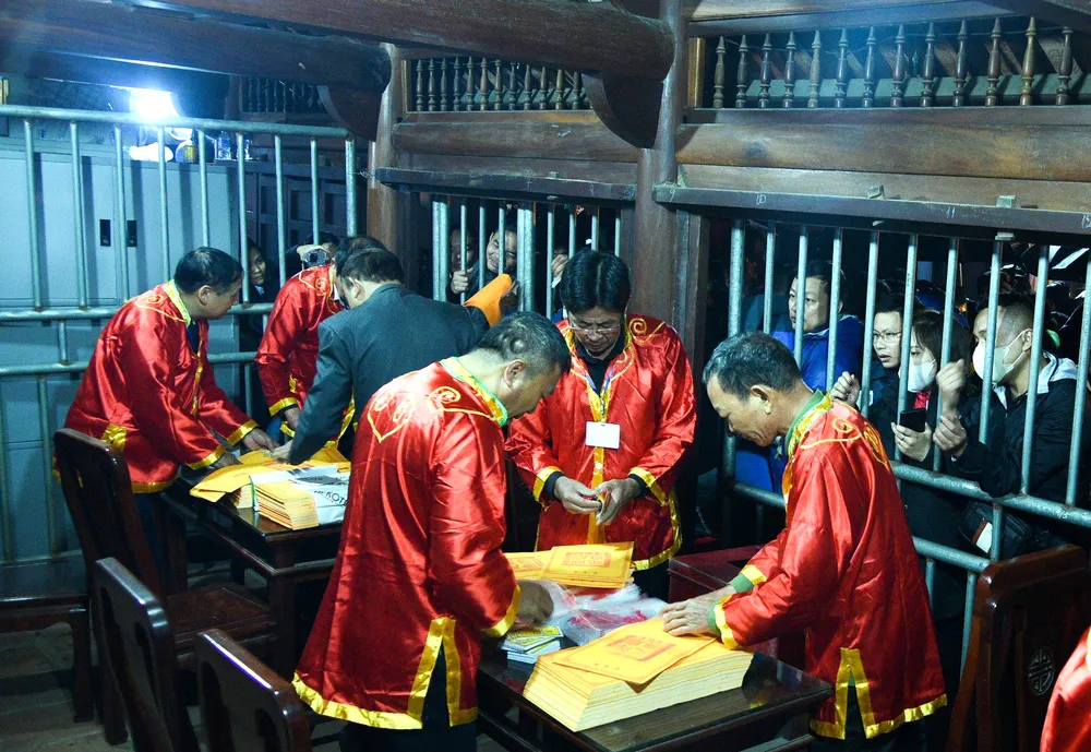 Phó Chủ tịch TP Nam Định lý giải về việc người dân xin ấn Đền Trần giảm-.jpg