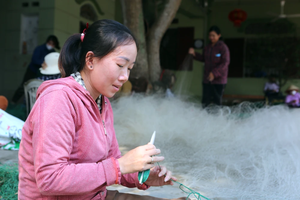 Tôi đi vá lưới thuê ở xã Hoằng Trường, Hoằng Hóa, Thanh Hóa-17.JPG